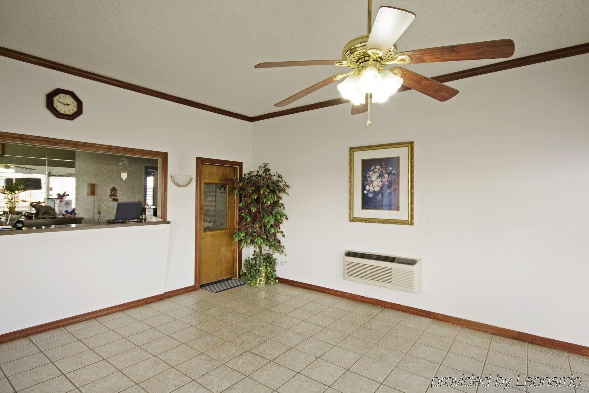 Executive Inn Muldrow Интериор снимка